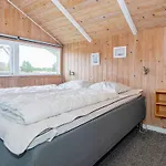 Casa de Férias 4 Star Holiday Home In Romo